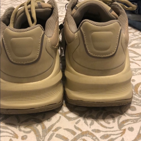 Zara size 10 tan tennis shoes - Picture 3 of 4
